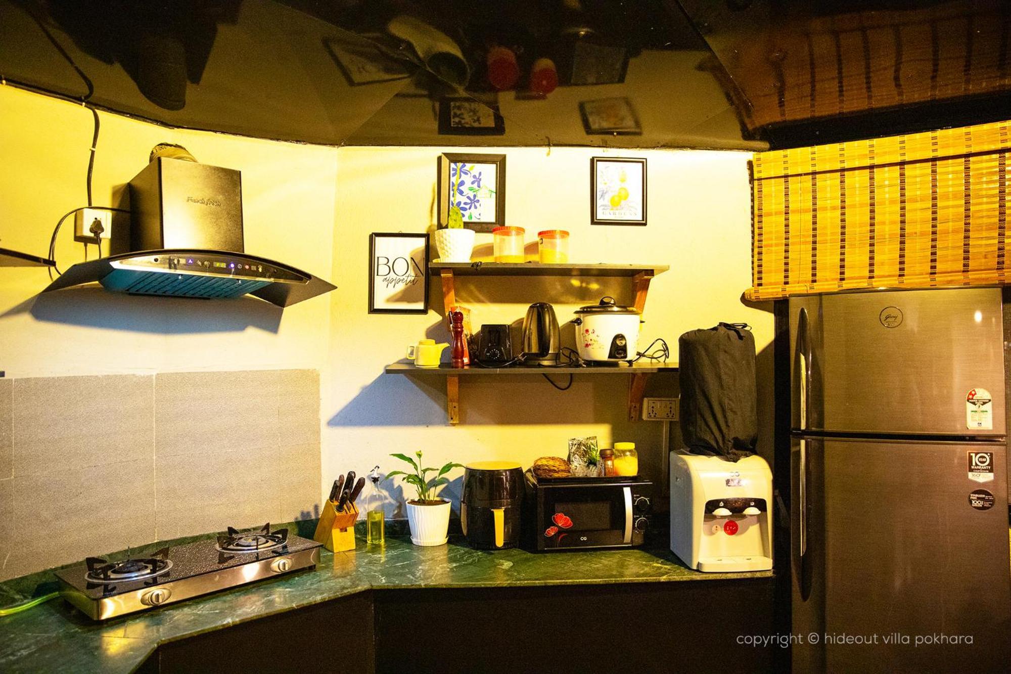 The Hideout Villa Pokhara Exterior foto